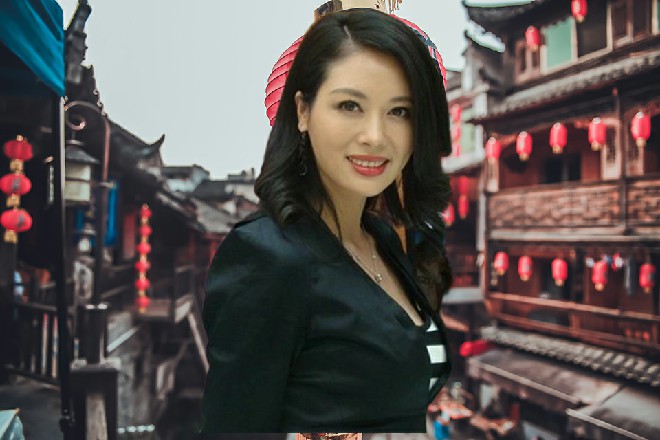 诺曦S一挥手，众人都跟着他一起进入了这堡垒的大门