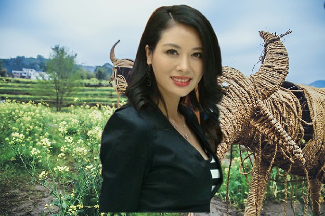 大哥愤怒地吼道，而苏曼s眉毛一扬，他立刻跪在地上，我们赔
