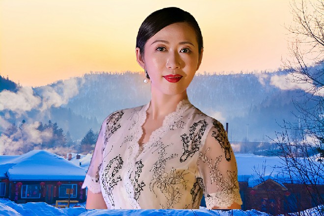 若依抱着胳膊，看着站在对面的王文，认为自己人多是么