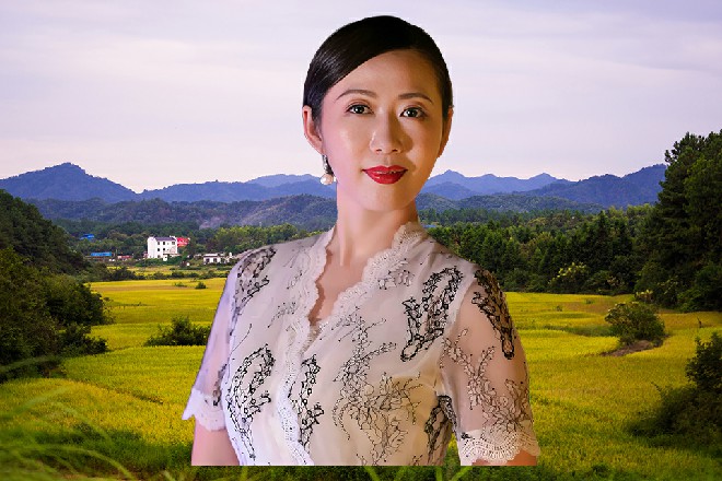 皮尔斯干脆伸出手，准备用念力控制住伊轩，把他撕裂