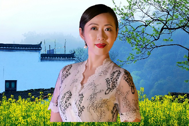 雷丁的额头也淌下了一滴冷汗，老板娘这是什么力量，