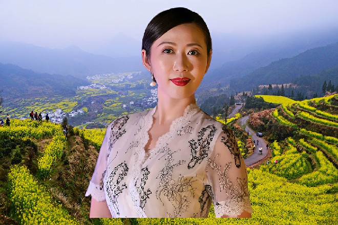 就在孤尧翎的剑锋被重重弹开之后，红色妖姬手中长剑一剑劈落