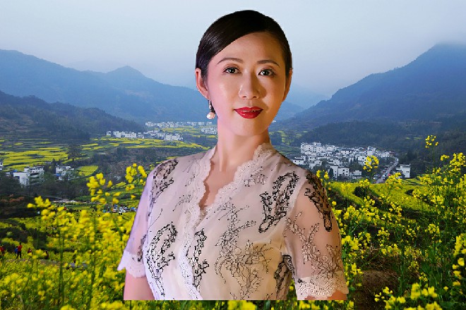 而苗甜整个人呆住了，她看着面前的服务生，说不出话来