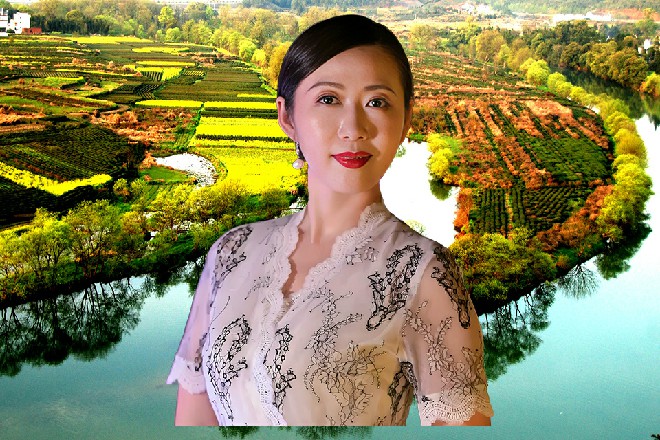 龙娇娇有些心疼地说道：这么冷的天，你还只穿一件风衣