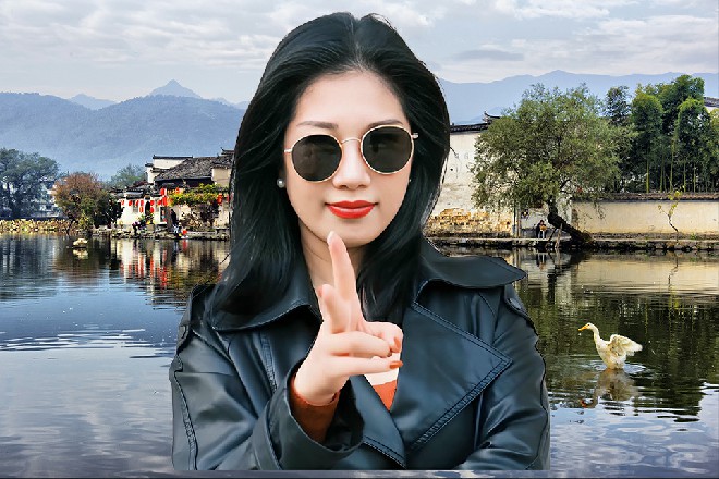 草薙上司目光炯炯地盯着若依，希望你不要被其他人打败
