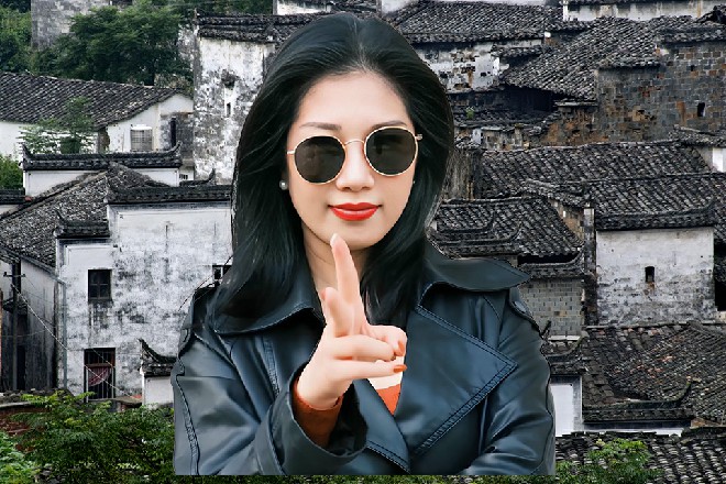 苏曼s一撇嘴，不服飙车，你的丰田霸道只能吃我桑塔纳的尾气