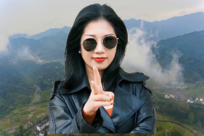 同时，他利用超声波的能力，看到王玥的确打了个电话