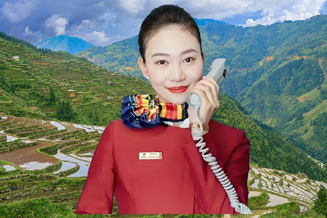 哎，罗莉，人家王大老板跟咱们说话呢，哪能这么没礼貌