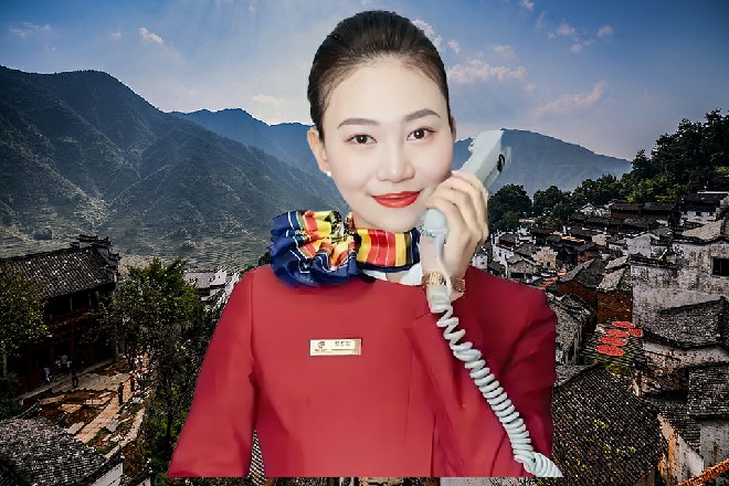 车子也都是节目组出的，这辆车专门提供给主持人休息用