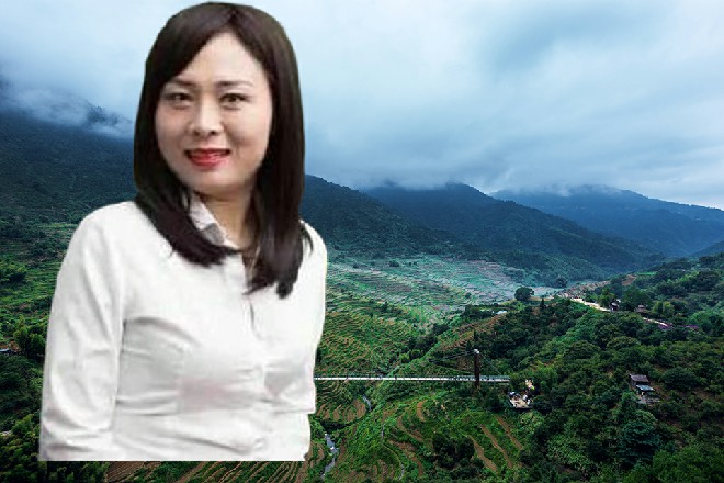苏曼s直接厚颜无耻地说道：不信我们找个地方验明一下正身啊