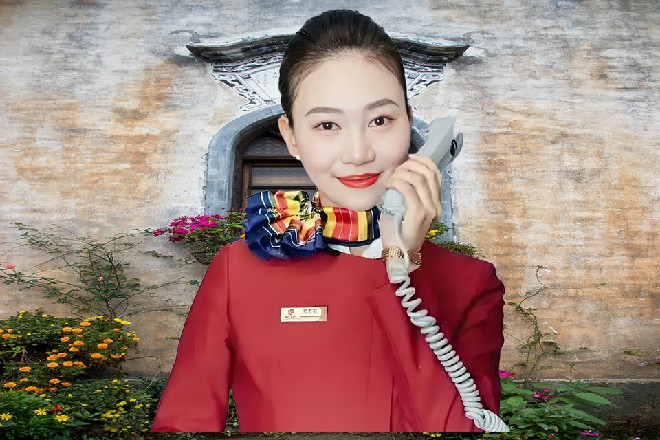 露露特别无语，估计她也不知道该感谢，还是该愤怒好吧