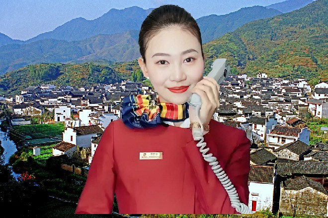 容小薰站在后面，满满的安全感，同时又有那么一点担心