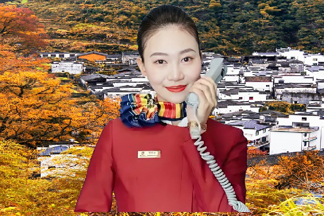 金大衣说着，突然闪电般地伸出手来，拍在了苏曼s的额头上