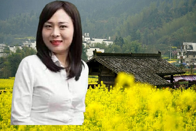 贞德急得直跺脚，这是光明之神加斯特的光重力陷阱啊