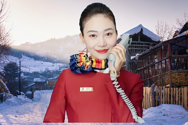 几个人真的凑了一桌，此时坐在峨眉山下的一座火锅店里