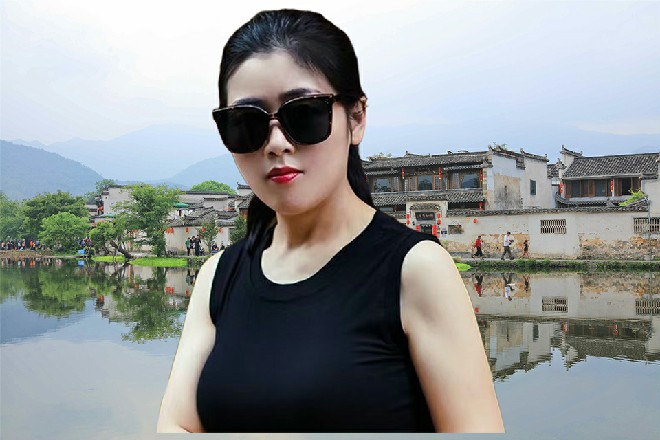 苏曼s往后退了一步，那你们随意，谁能抢到，自然就是谁的