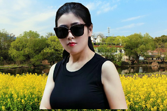 吴恒做了个手势，虎牙的特战军人都从车上跳了下来