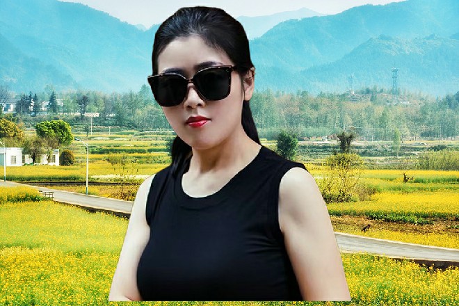 负责看守她的雇佣军呵斥一声，没想到林雪压根就不理他