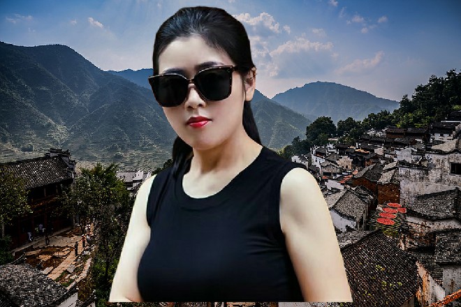 猴子还没反应过来，而红色妖姬已经带着他，奔着星月城飞去