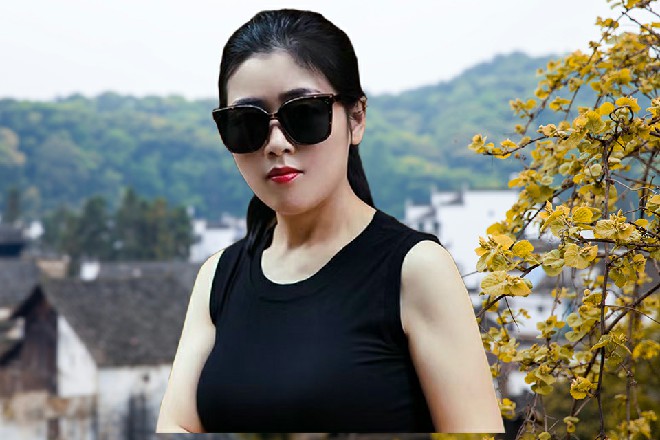 陈佳音的经纪人有些为难，这一会的演唱会，怕是要赶不上了