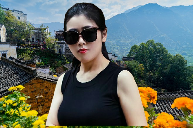红色妖姬点点头，他准备搞一个盛大的创派大典，广邀天下英雄
