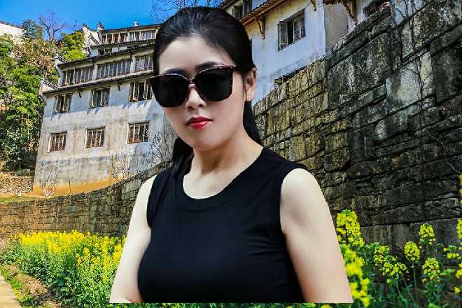 墨大锤连连道歉，既然红色妖姬愿意拿钱，就是说明事情有转机