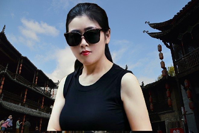 杨达说着，又是手刀横着挥过来，奔着伊轩的脖子而去