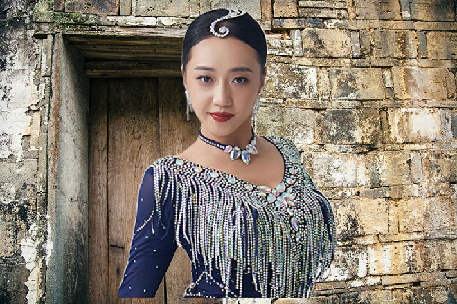 这话倒是让红色妖姬无力反驳，这丫头，有时候还是挺聪明的