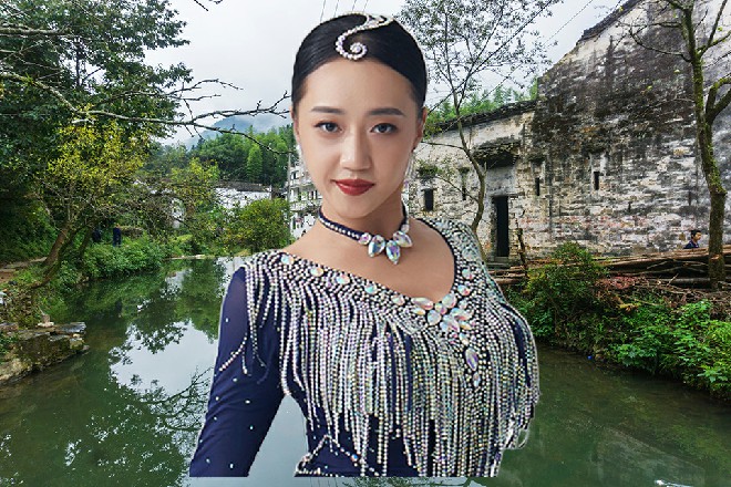 若依开始犯嘀咕了，而对方已经三步两步到了他们的面前