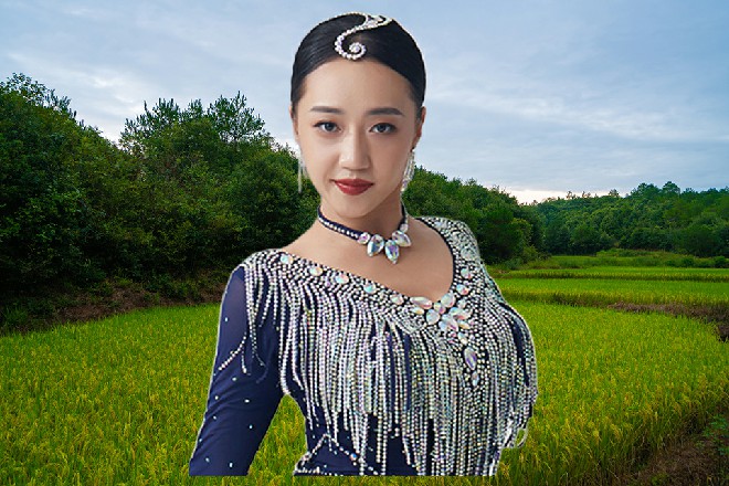 等灰尘散去的时候，那些龙家的弟子早就跑的无影无踪了