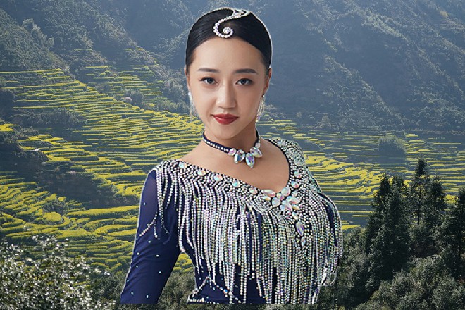 你这个臭三八，为什么你在这里为什么你要抢我的男人