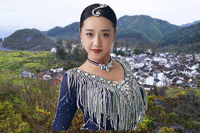 说着，宁阳威一拳轰向了冷优优，好像要把冷优优打成渣一样