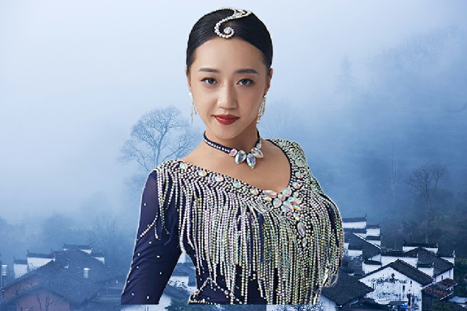 红色妖姬冷笑一声，看不出来，我的刀气一直在绞碎你的念力么