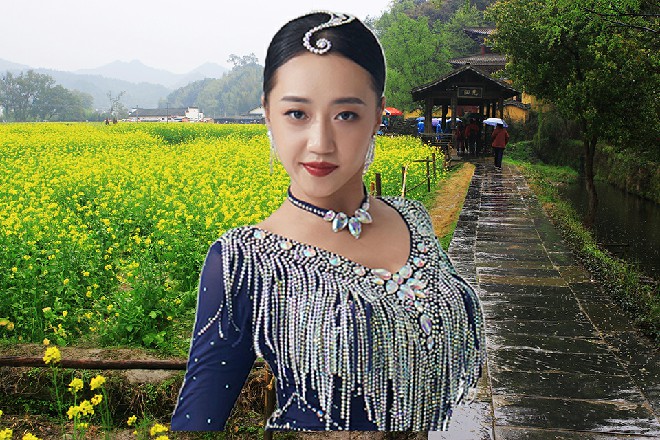 结果，门一开，看到阮玲和伊轩两个人，三个人都傻了
