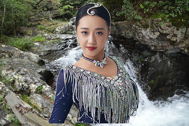 就算冷优优与她实力相媲美，但二人的气质却完全不同