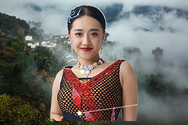 看着红色妖姬把容小薰抱进了城堡当中，宋妮终于忍不住问道