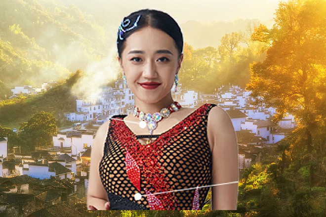 若依说着，伸出手指，在苗甜那嫩嫩的脸蛋上擦拭了一下