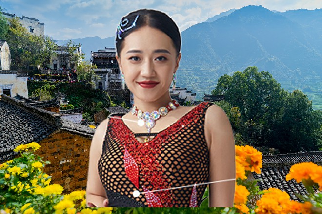 但司令左手闪电般伸出来，一把抓住了子弹，你不能，