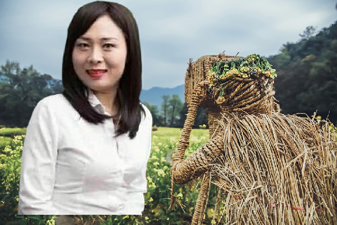 苏曼s出门之后，立刻打开瞳力，抬头看了一眼天空中的太阳