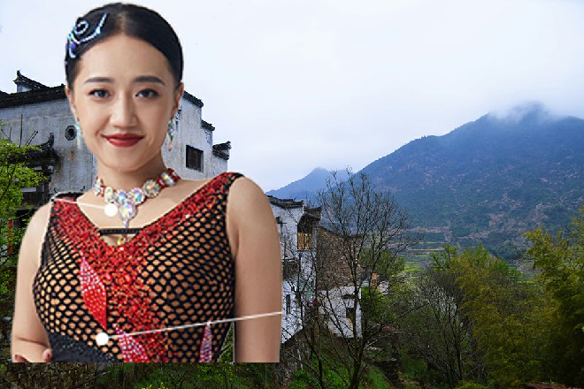而奇美拉却伸出手来，慢慢拔掉了这根朗基努斯之枪