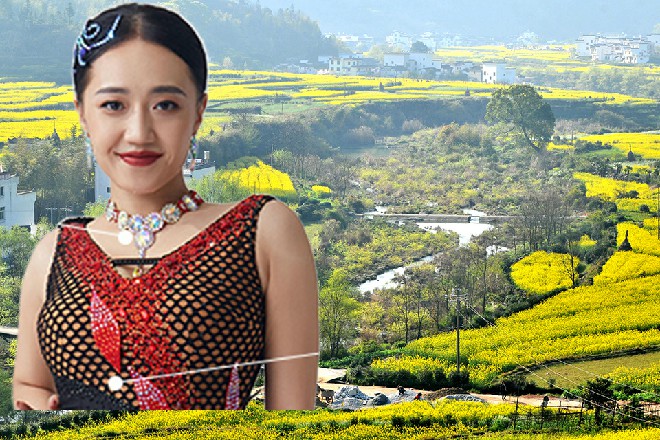 刘唐安排好一切，然后跟着上了餐厅所在的湖中小岛上