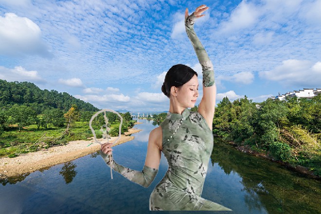 尼玛，刚才不是扫描过了，为什么这红色妖姬身上还带着手枪