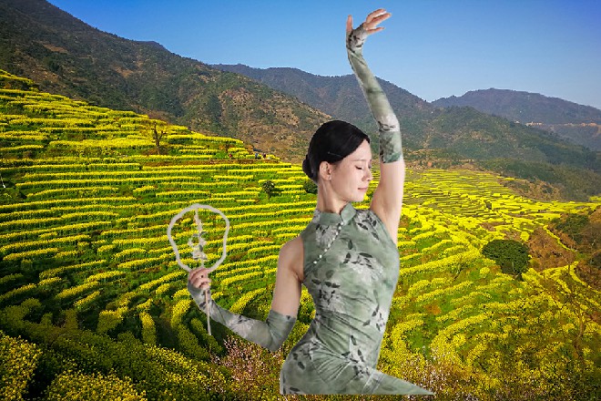 他倒是要见识见识，这传说中的满汉全席，到底是个什么样