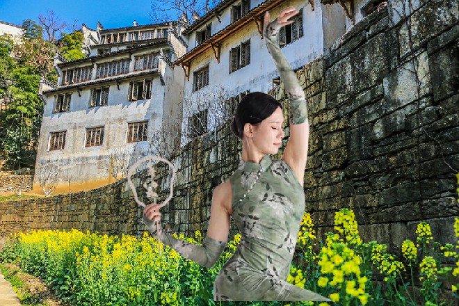 水华摆摆手，问道：你们这藏剑山庄，可有什么水源
