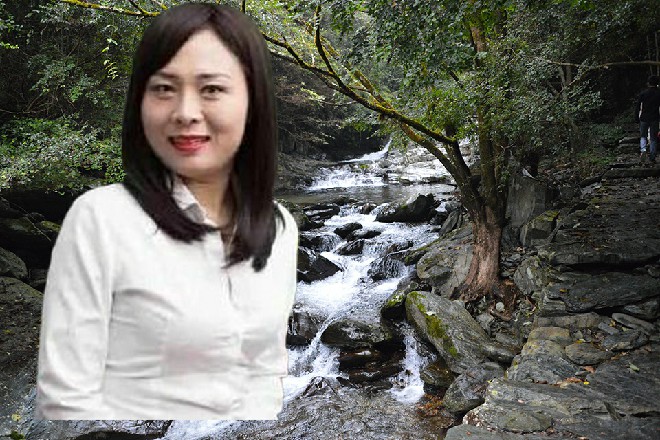 话音刚落下，洞门口传来一声咆哮，震得洞穴直颤抖