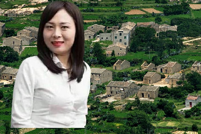 诺曦S呵呵一笑，圣女大吃一惊下意识地抬头看了一眼