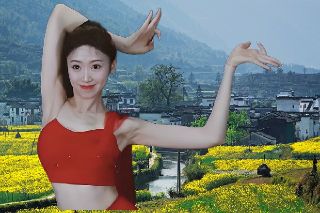 这次轮到帽衫男狠狠撞在了铁网上面，他眼中闪过一抹亮光
