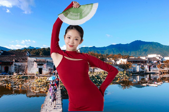 虽然不能让身体变化，但让衣服变化还是能做得到的