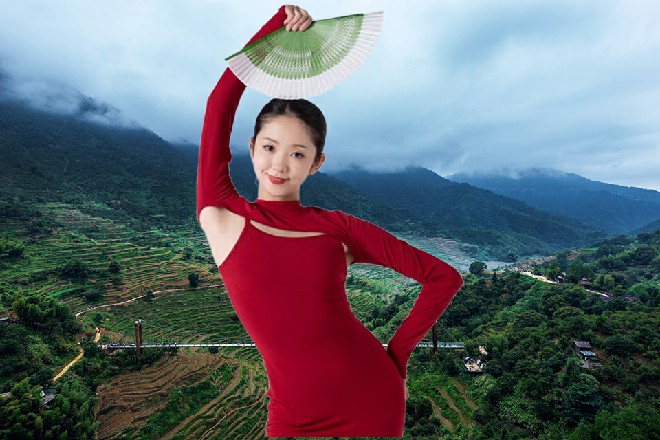 小公子呵呵笑道：不出十秒，你全身上下的骨头就会化成水