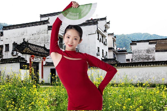现在帽衫男如同铁锁一般，牢牢锁着雷丁，让他动弹不得